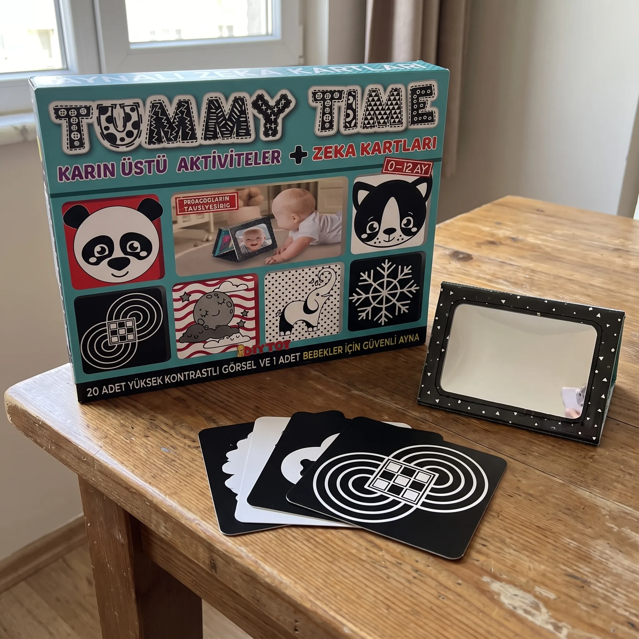 DiyToy Bebekler İçin Güvenli Ayna ve Zeka Kartları ile Tummy Time Aktivite Seti (0-12 Ay)